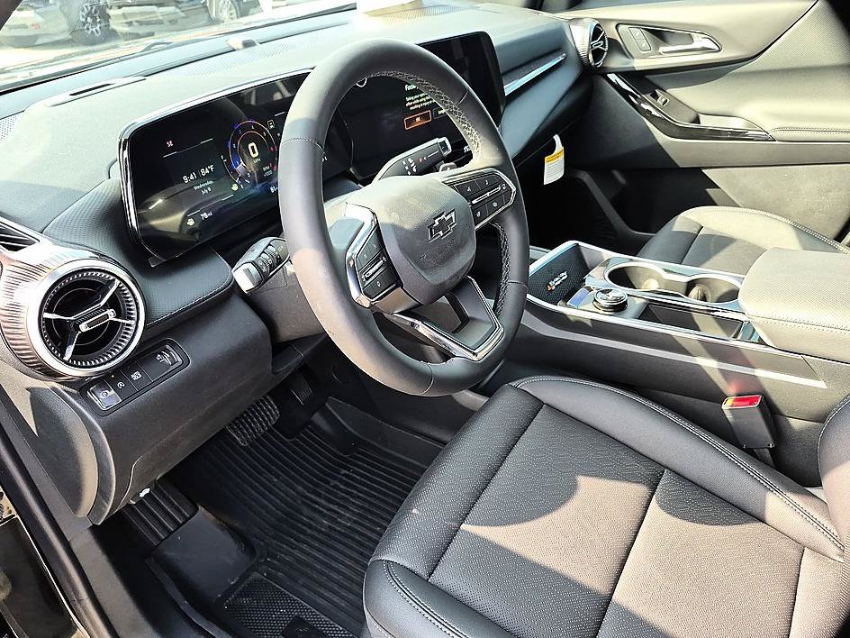New 2026 Mosaic Black Metallic Chevrolet LT image 15