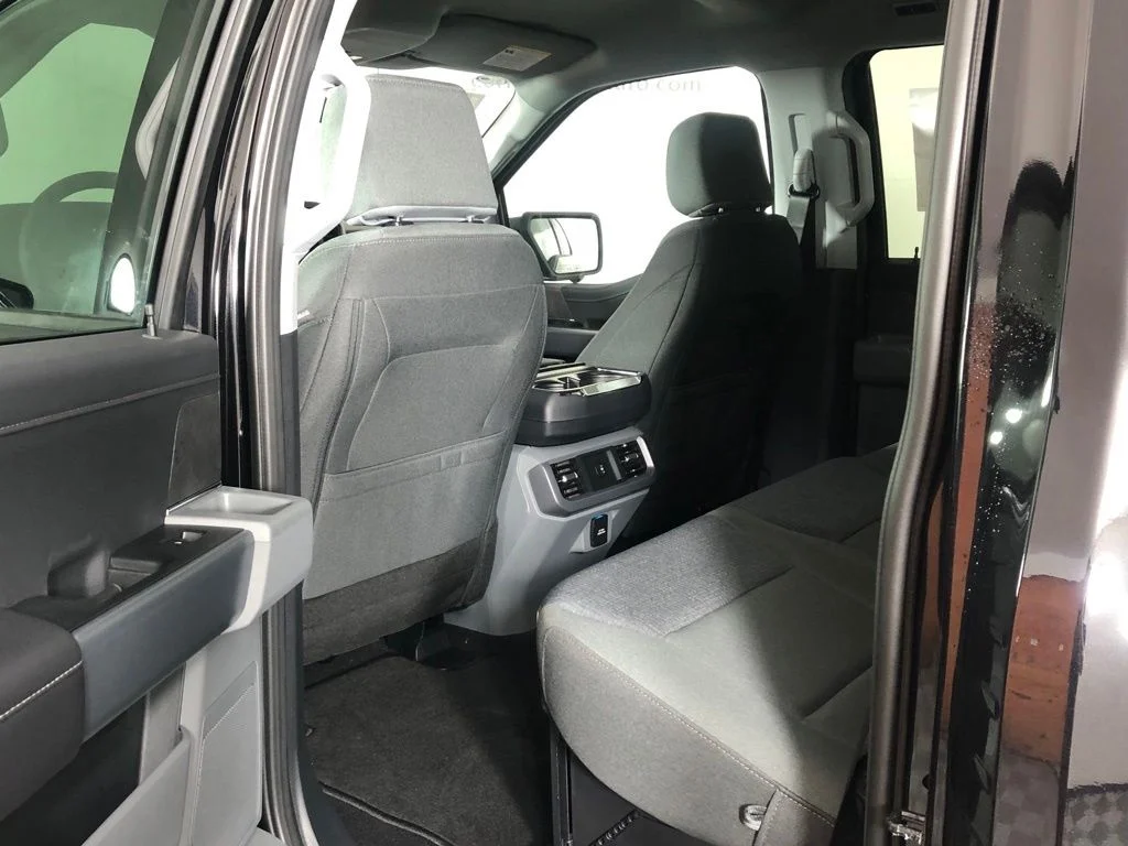 New 2026 Agate Black Metallic Ford XLT image 14