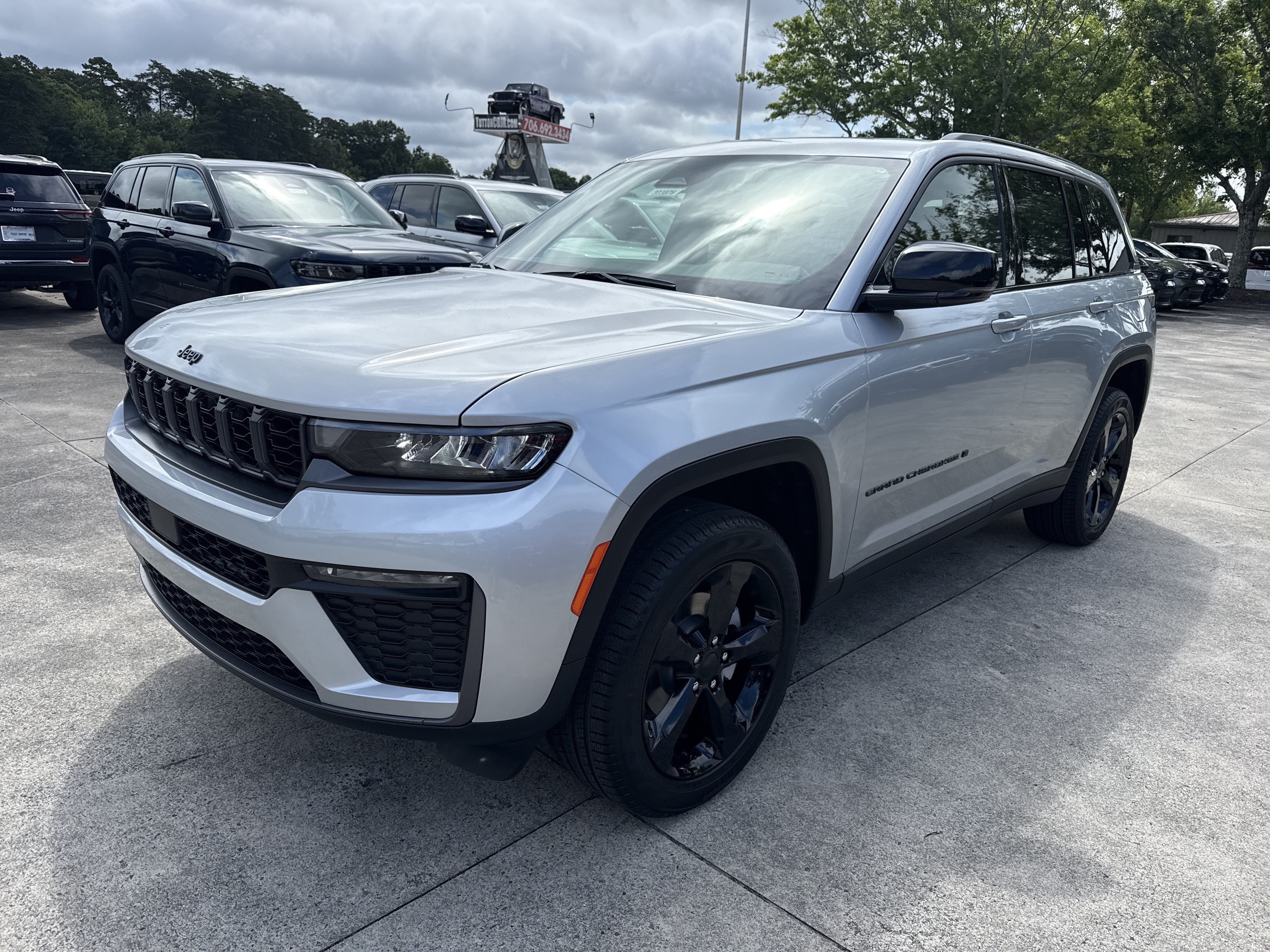 New 2026 Silver Zynith Jeep Limited image 3