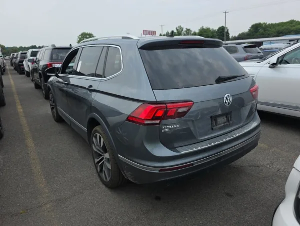 Used 2020 Gray Volkswagen 2.0T SEL Premium R-Line image 5