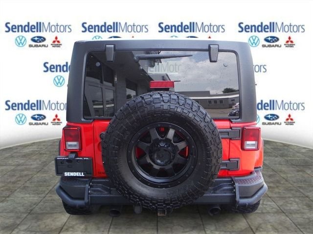 Used 2018 Red Jeep Unlimited Sport image 9
