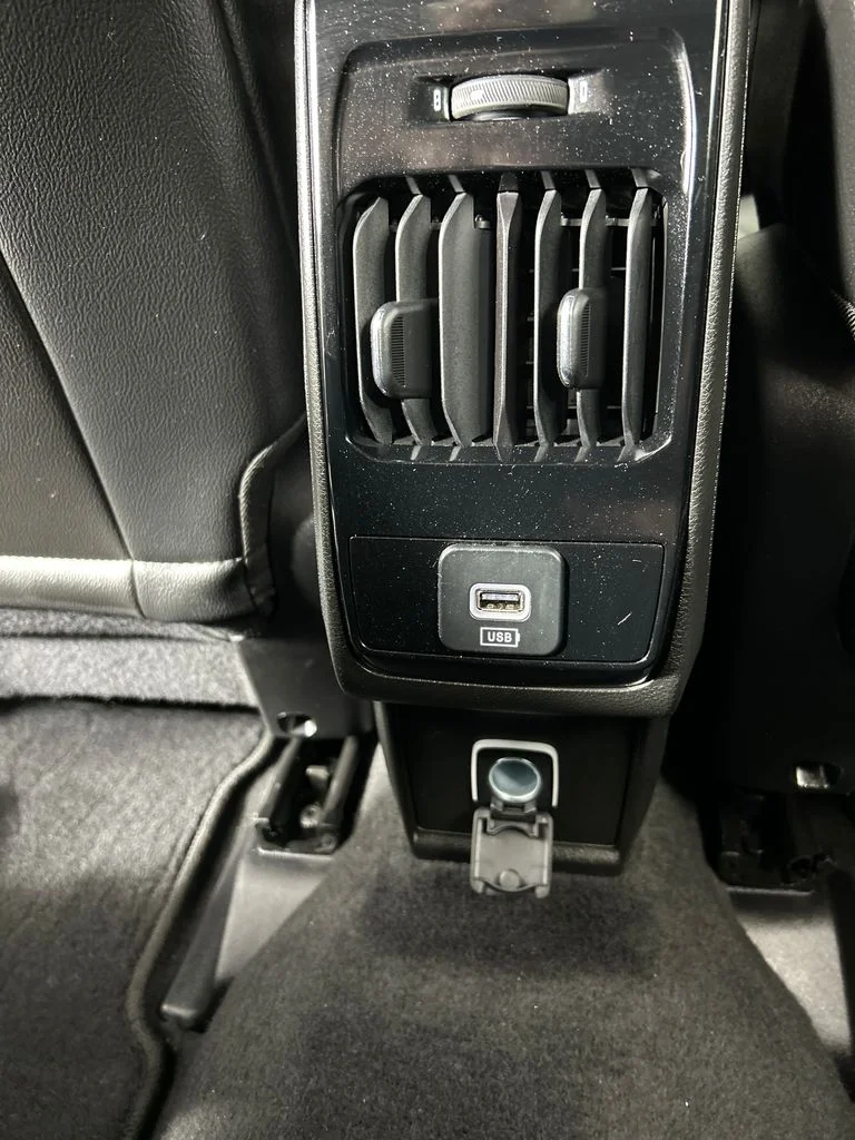 Used 2025 Silver Jeep Limited image 18