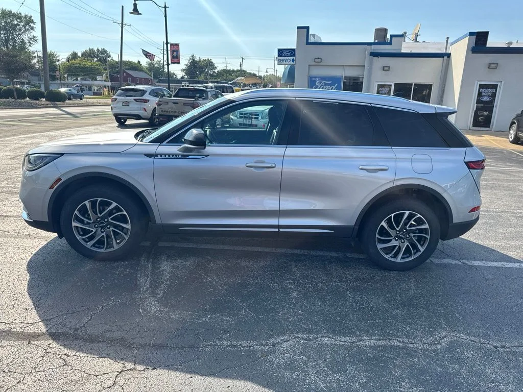 Used 2020 Silver Lincoln Standard image 7