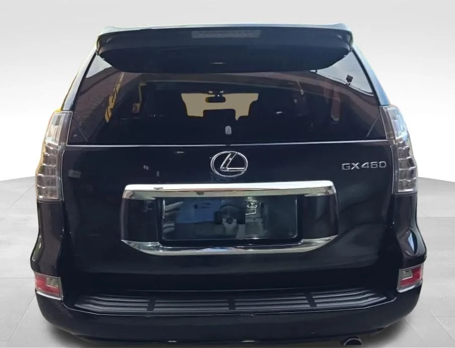 Used 2019 Black Lexus 460 image 5