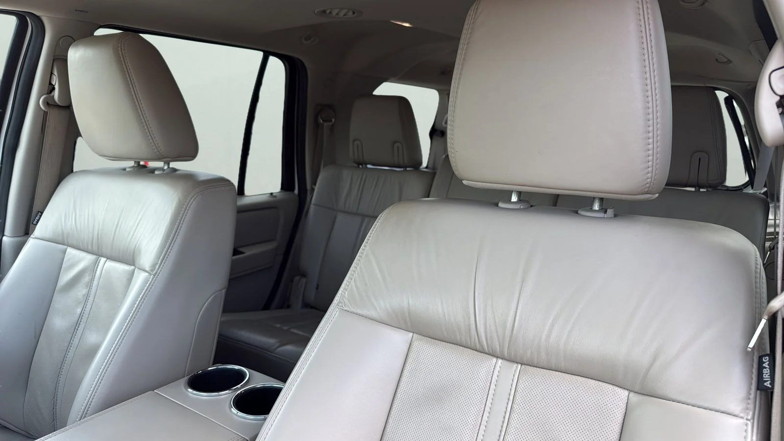 Used 2017 White Lincoln Select image 5