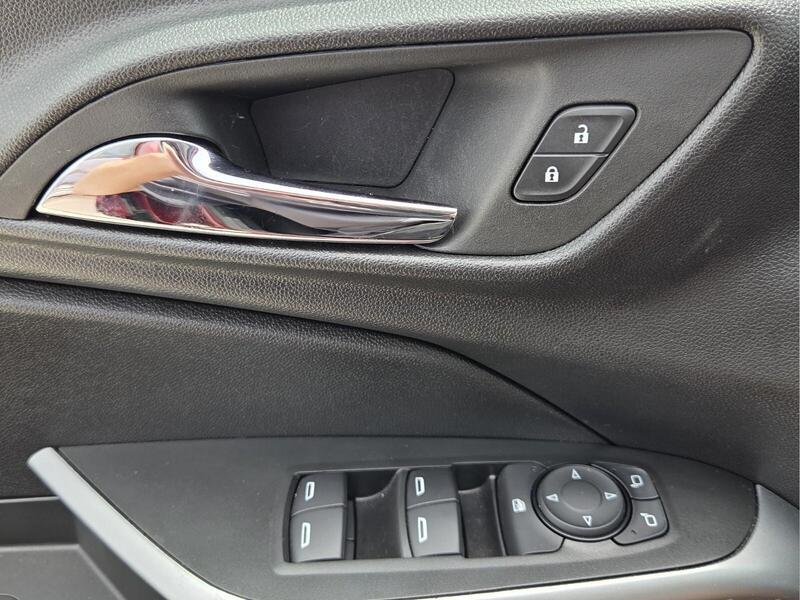 Used 2024 Crimson CHEVROLET FWD 4DR LS image 21