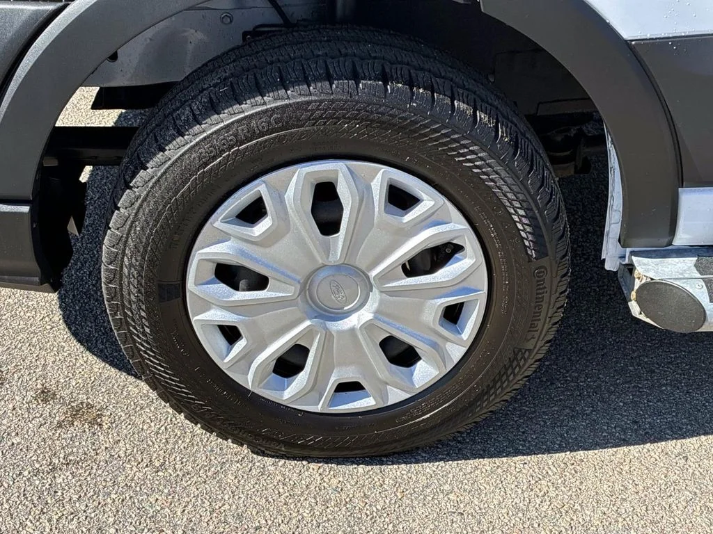 Used 2025 White Ford  image 17
