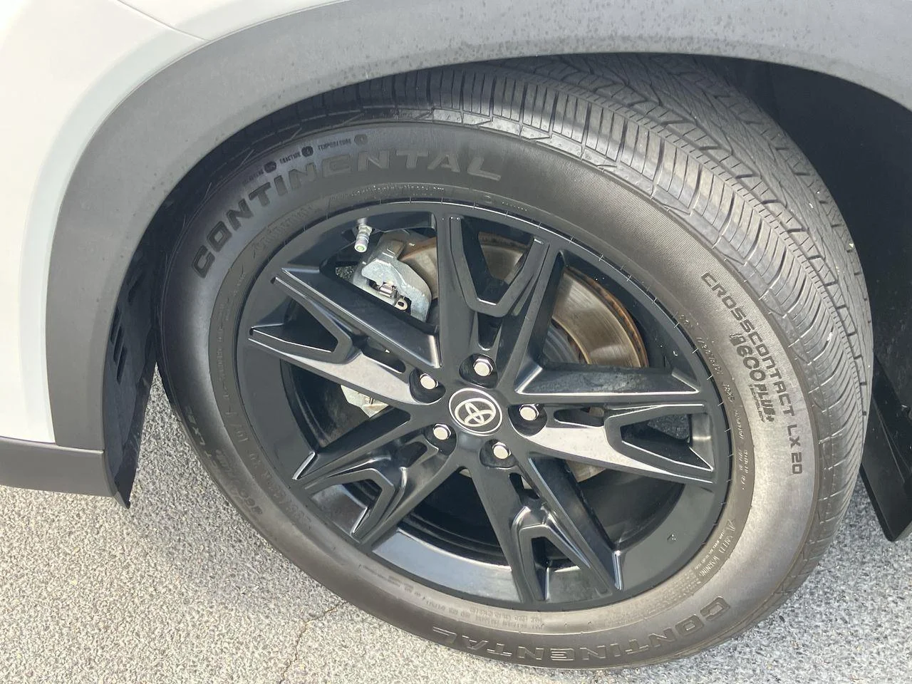 Certified Used 2025 White (Wind Chill Pearl) Toyota Limited image 9