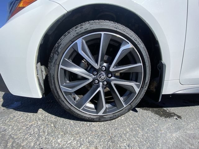 Used 2021 White Toyota SE image 10