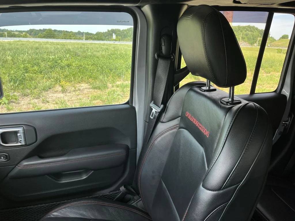 Used 2020 Silver Jeep Rubicon image 23