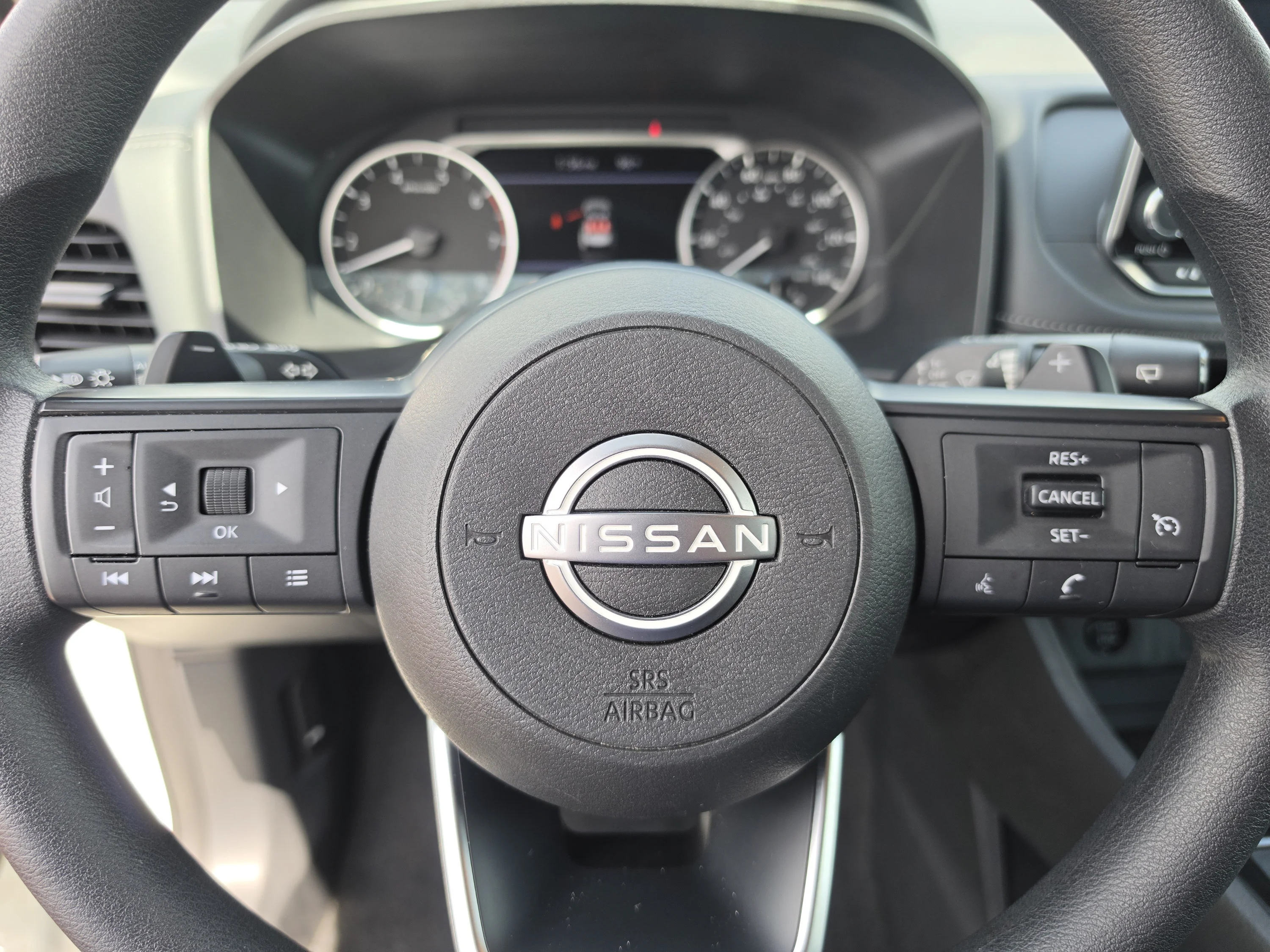 Used 2024 Glacier White Nissan S image 31