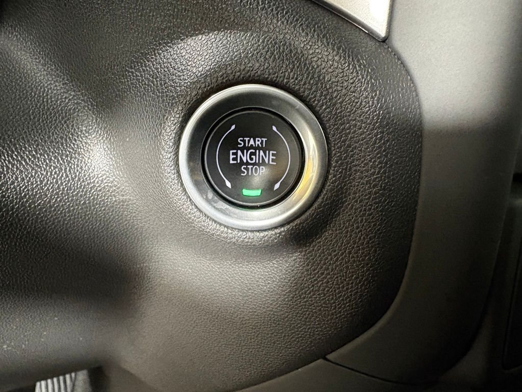 Used 2024 White Chevrolet Custom image 33
