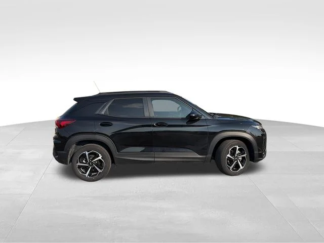 Used 2022 Black Chevrolet RS image 7