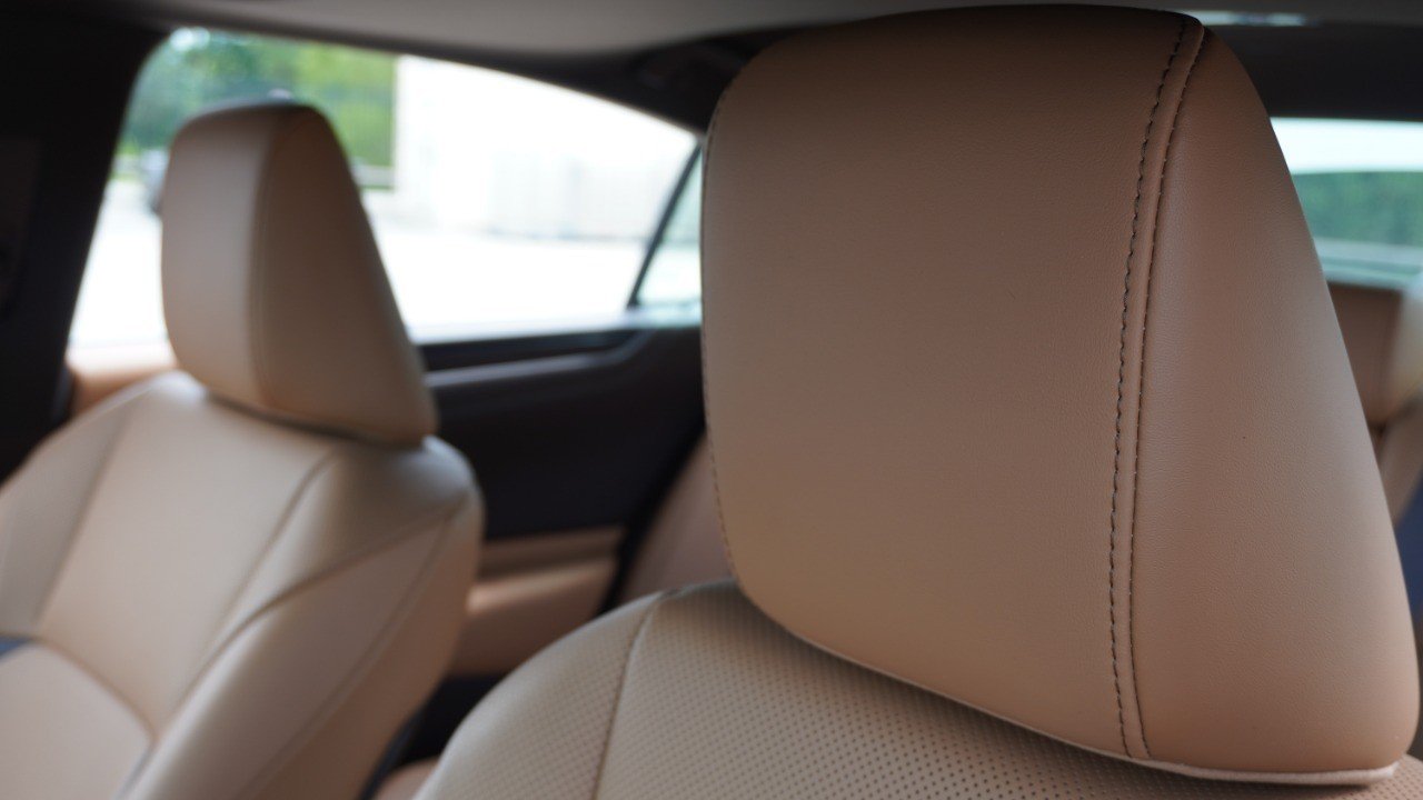 Certified Used 2021 White Lexus ES 350 image 25