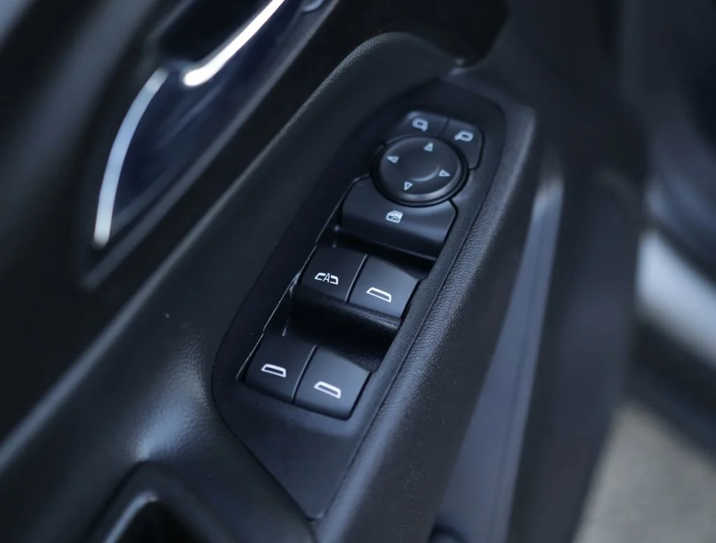 Used 2018 PEPPERDUST METALLIC Chevrolet LT image 22