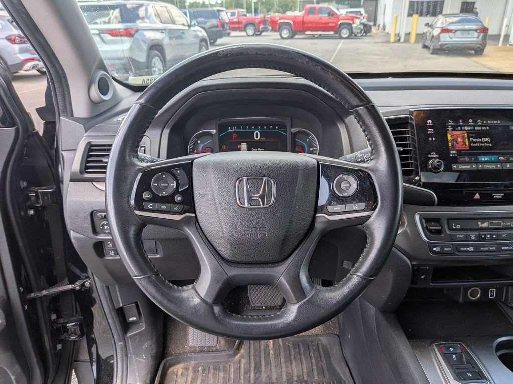 Used 2022 Black Honda EX-L image 11