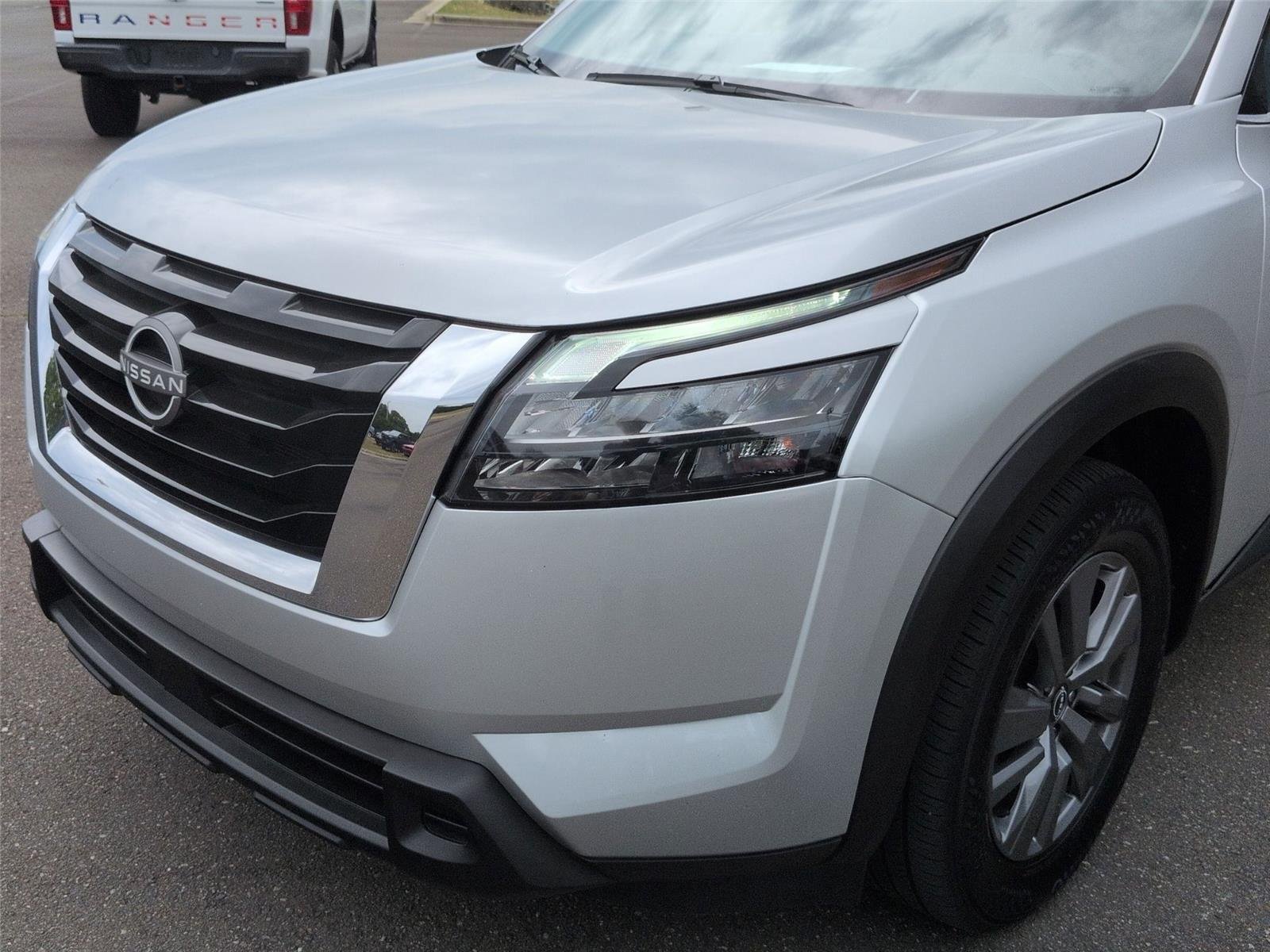 Used 2025 Brilliant Silver Metallic Nissan SV image 9