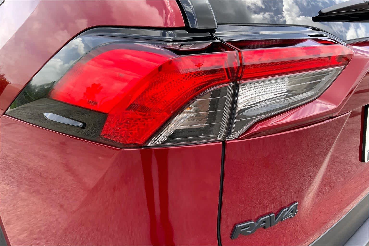 Used 2024 Ruby Flare Pearl Toyota Hybrid XLE Premium image 28