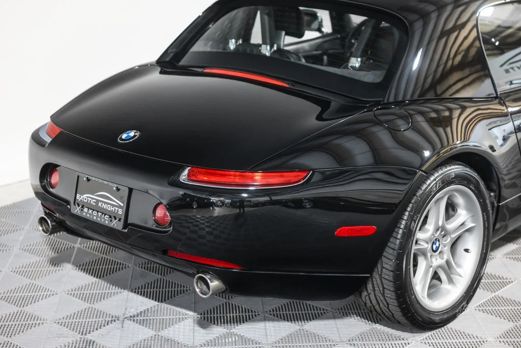Used 2002 Black BMW Base image 9