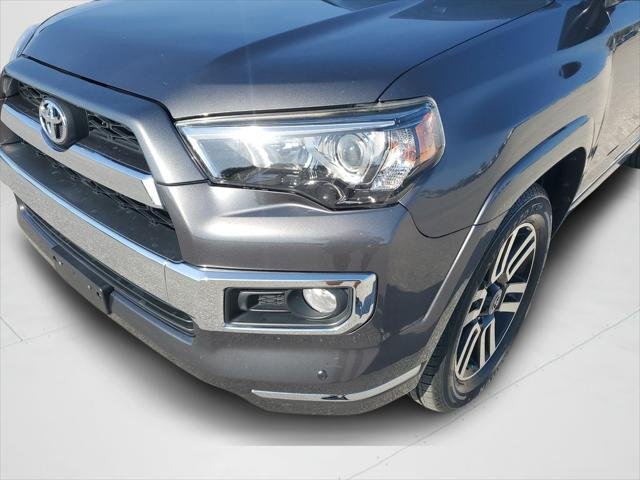Certified Used 2019 MAGNETIC GRAY MET. Toyota  image 27