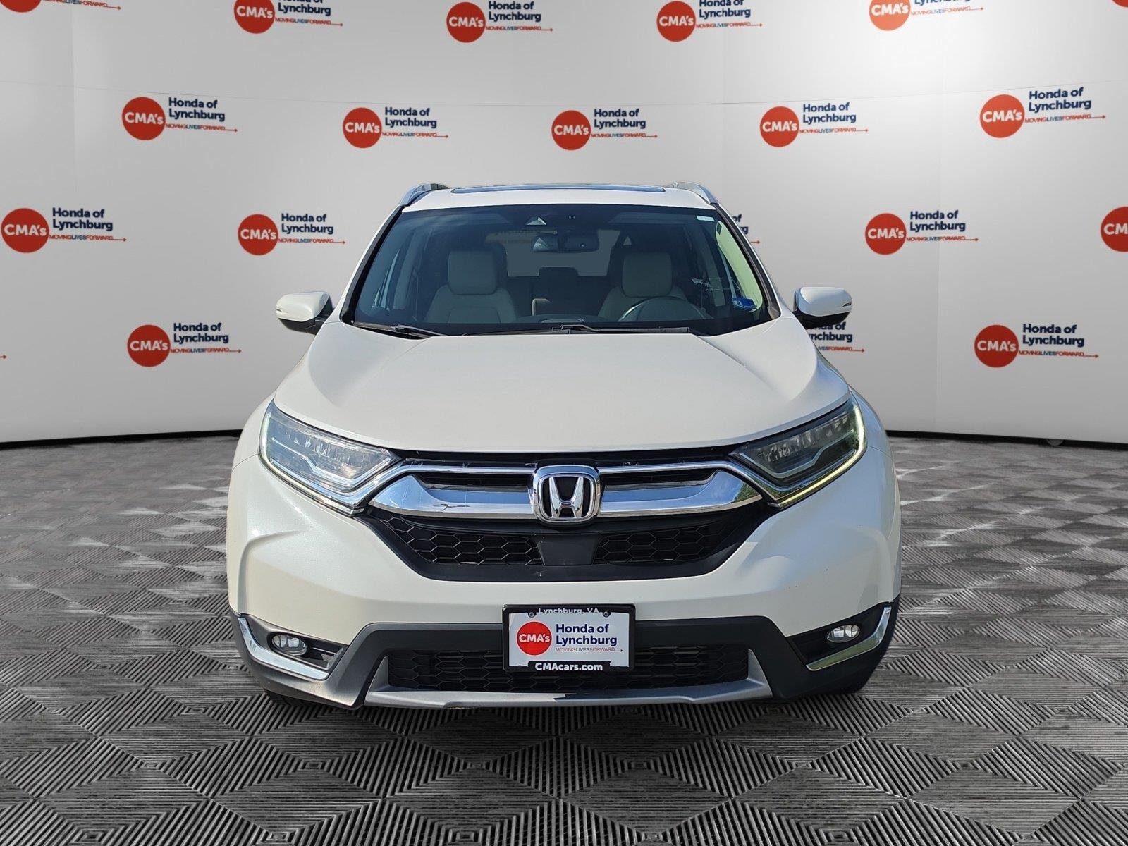 Used 2019 Platinum White Pearl Honda Touring image 8
