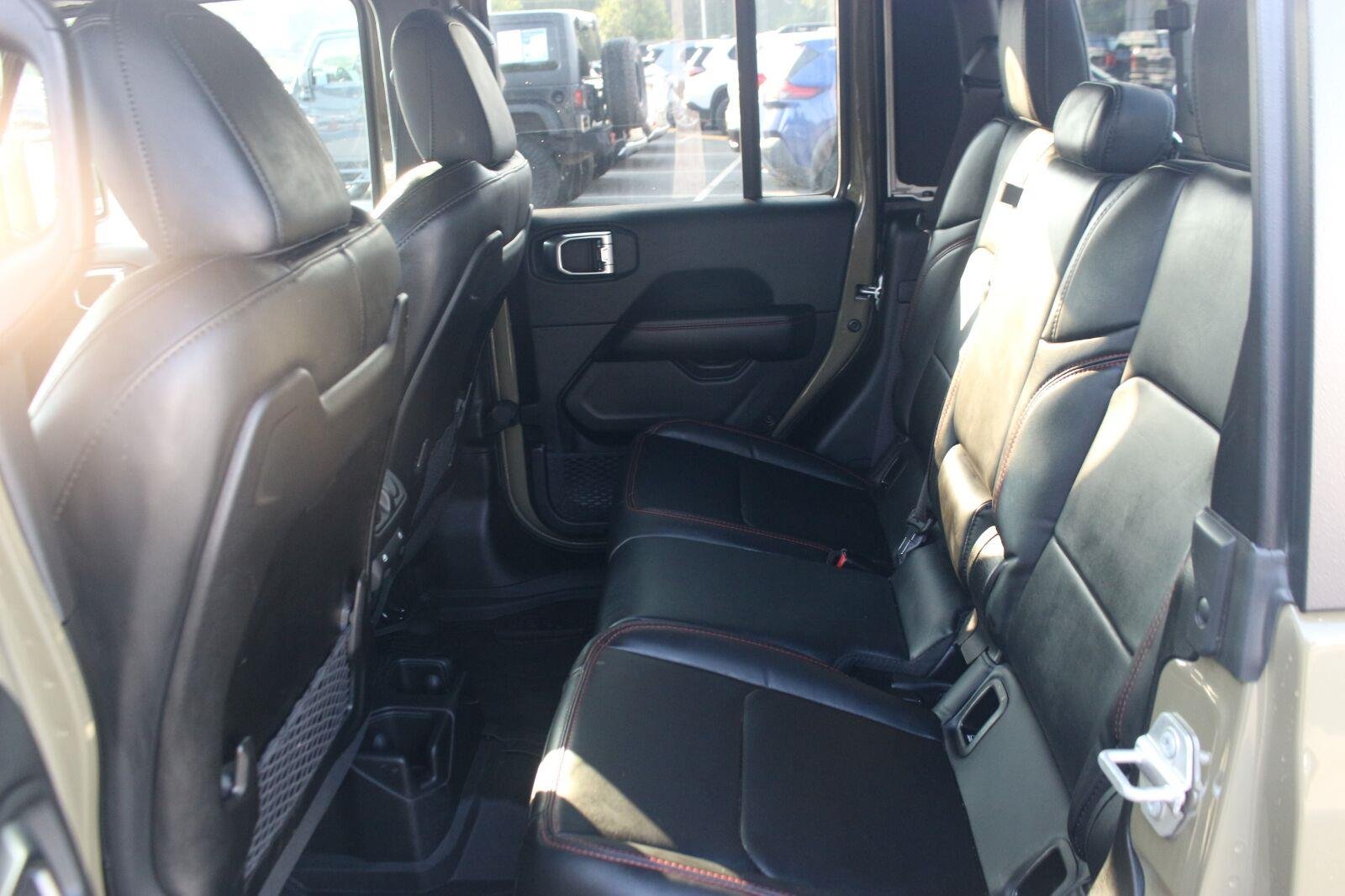 Used 2025 Green Jeep Rubicon image 34