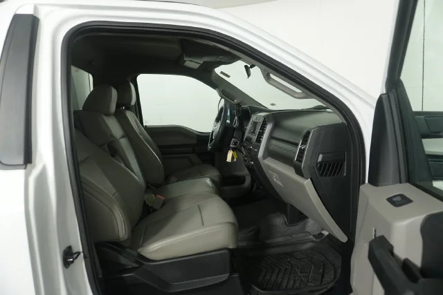 Used 2019 Oxford White Ford XL image 23