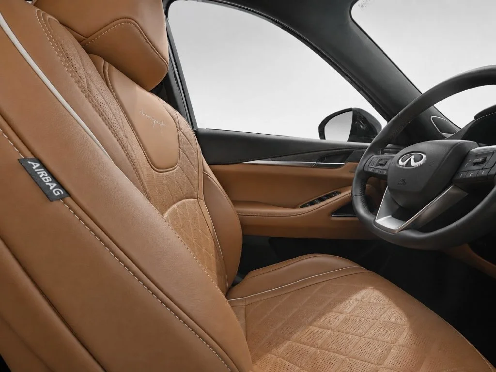 Used 2024 Black INFINITI Autograph image 11