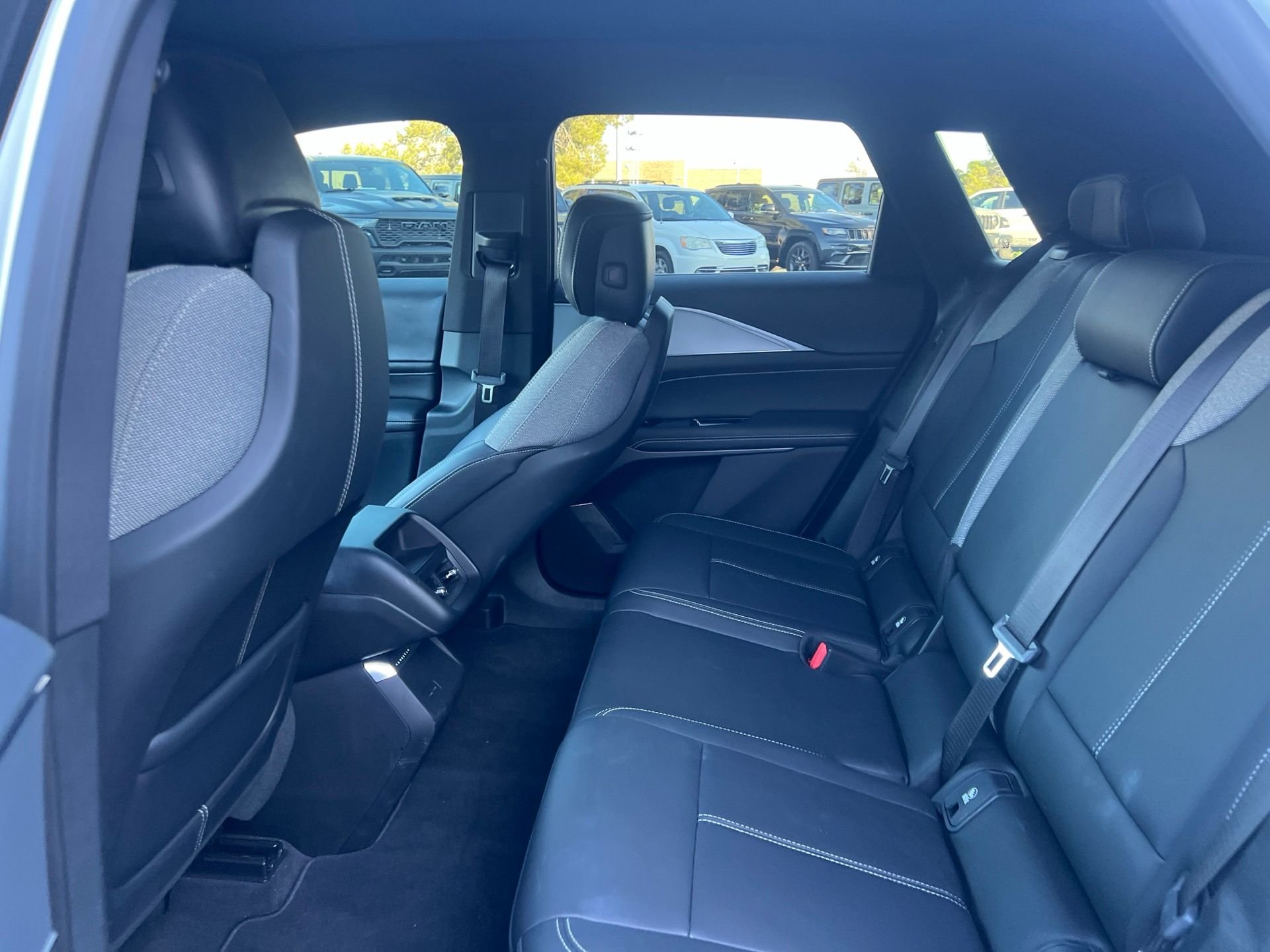 Used 2024 White Cadillac Tech image 21