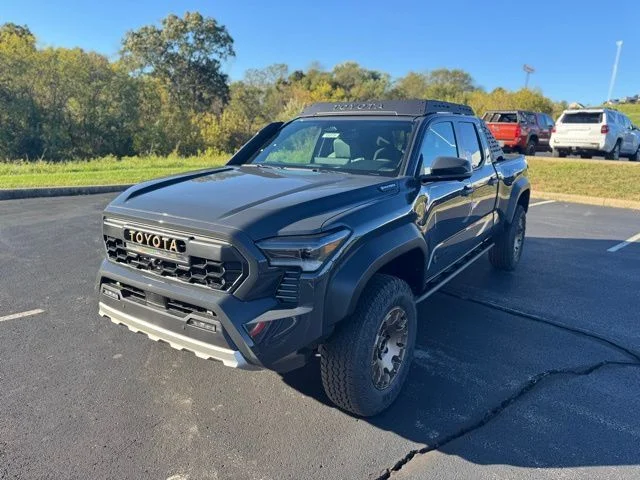2025 Toyota Tacoma Trailhunter - Photo 8