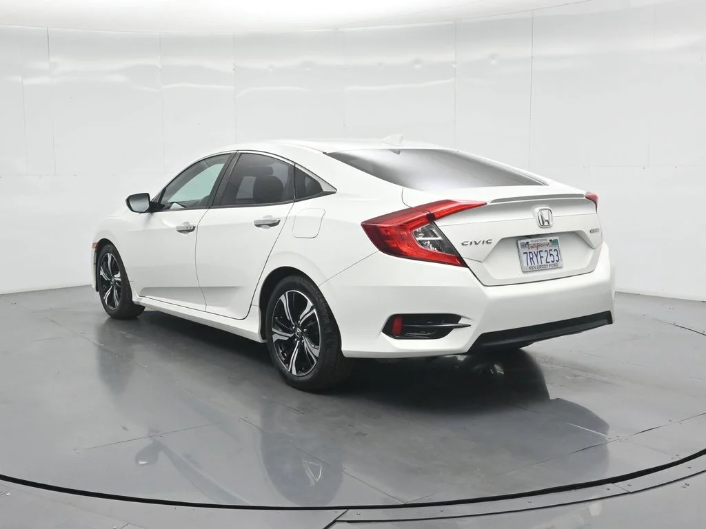 Used 2016 White Honda Touring image 25