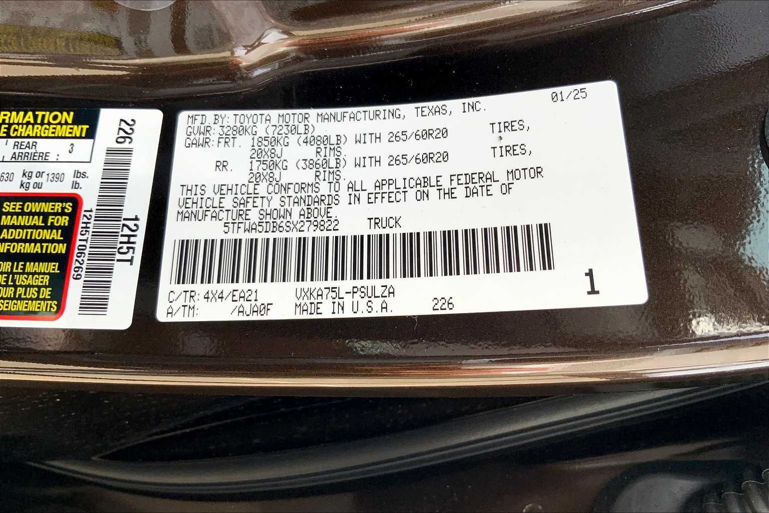 2025 Toyota Tundra Limited - Photo 19