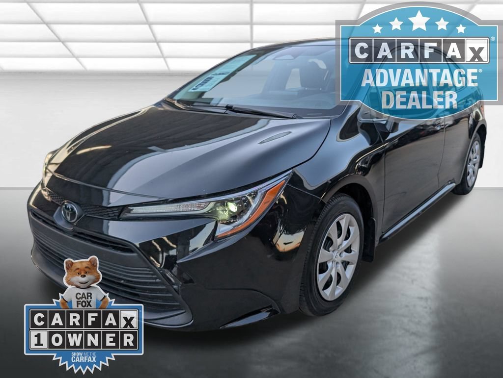 Used 2025  Toyota LE image 24