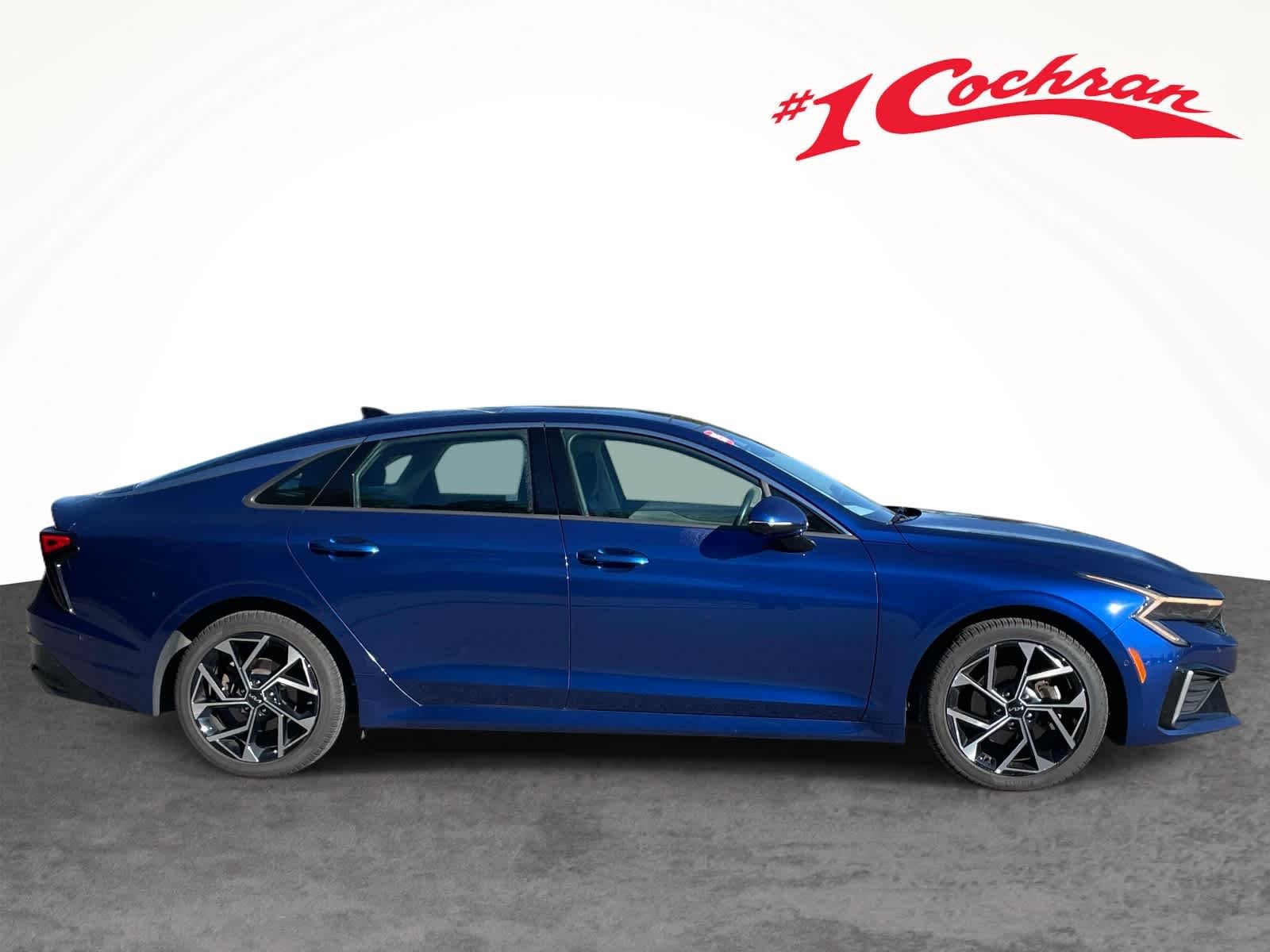 Used 2025 Yacht Blue Kia EX image 8