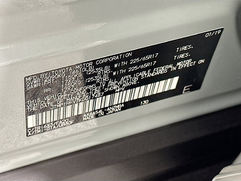 Used 2019  Toyota XLE image 32