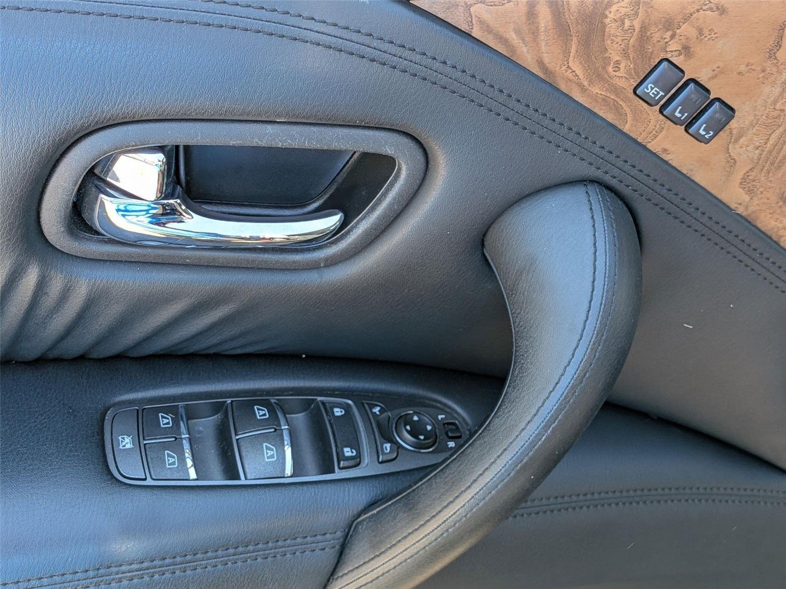 Used 2021 Super Black Nissan SL image 13