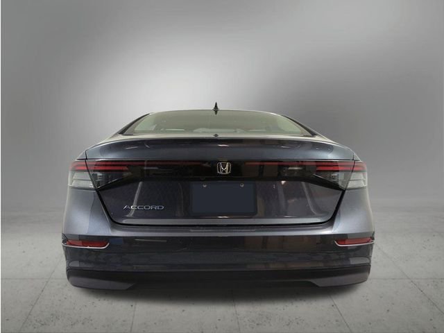 New 2026 Meteorite Gray Metallic Honda SE image 3