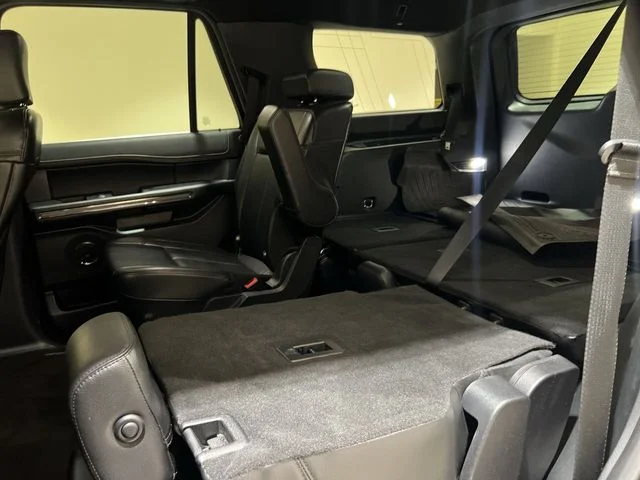 Certified Used 2020 Blue Metallic Ford XLT image 25