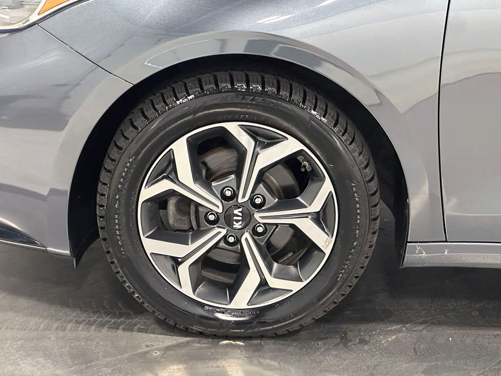 Used 2020 Gray Kia LXS image 33