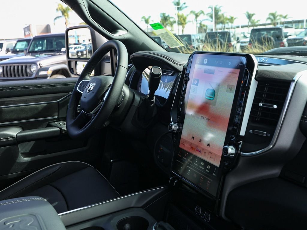 New 2026 Diamond Black Crystal Pearl-Coat Exterior Paint RAM Laramie image 18