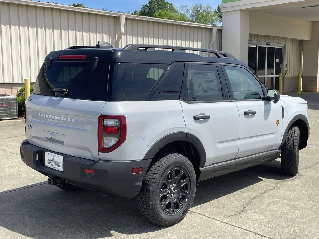 New 2026 Space White Metallic Ford Badlands image 3