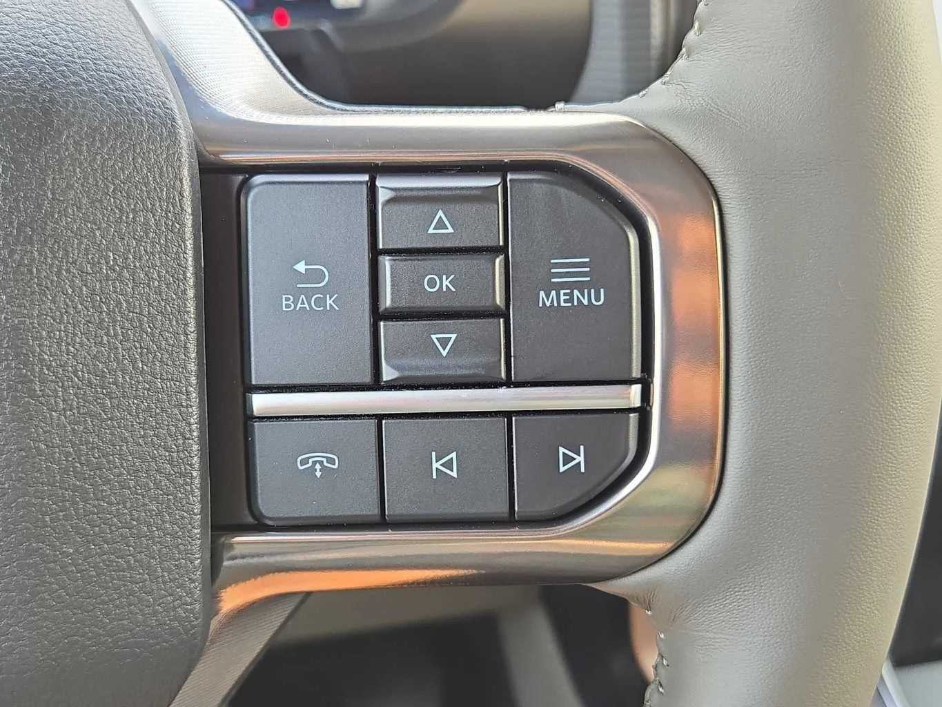 New 2026 Star White Metallic Tri-Coat Ford Platinum® image 23