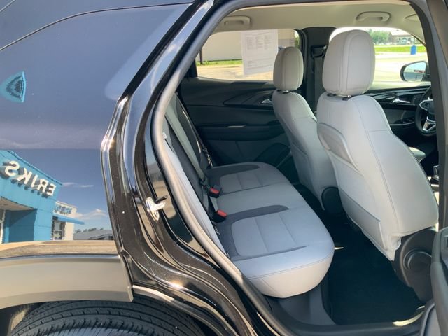 Used 2024 Mosaic Black Metallic Chevrolet LT image 18