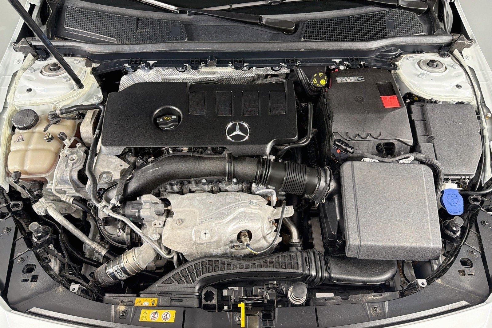 Certified Used 2022 Digital White Metallic Mercedes-Benz 250 image 11