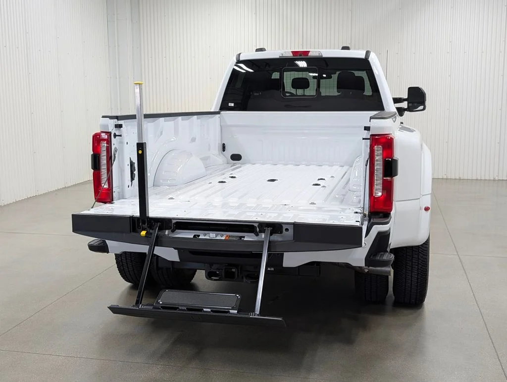 New 2026 Oxford White Ford F-350® XL image 25