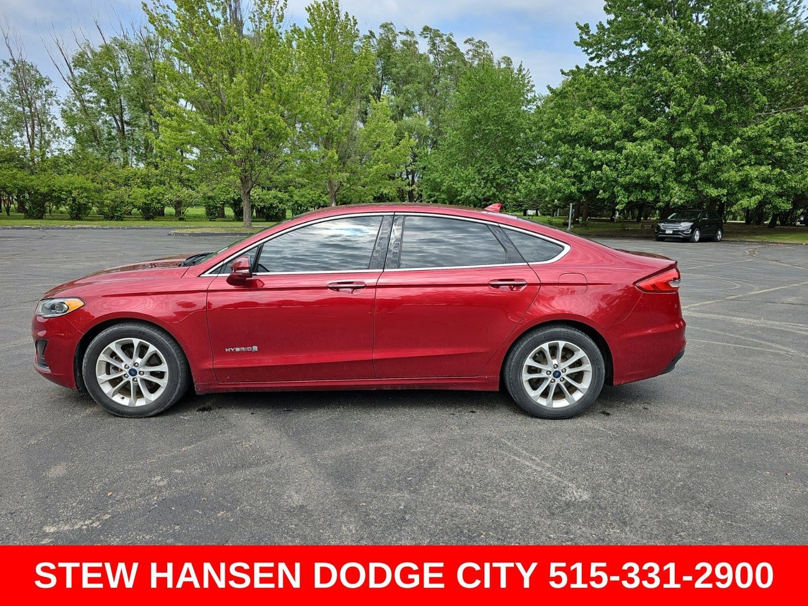 2019 Ford Fusion SEL's photo