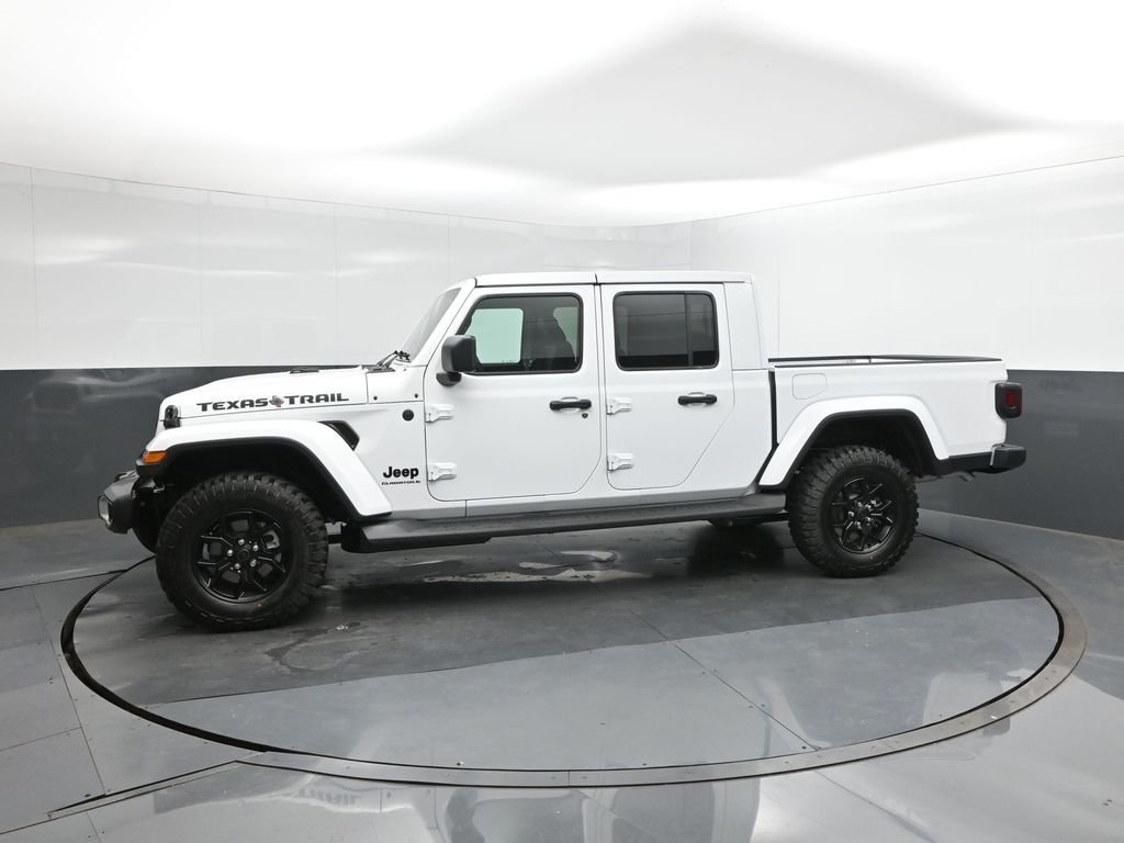 New 2026 Bright White Clearcoat Jeep Texas Trail image 30