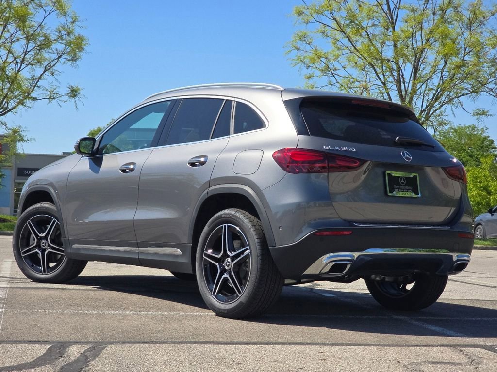 New 2026 Mountain Grey Metallic Mercedes-Benz GLA 250 image 51