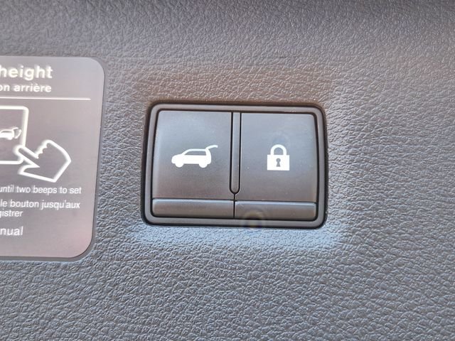 Used 2022 Gray INFINITI ESSENTIAL image 18
