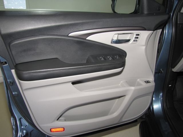 Certified Used 2022 Steel Sapphire Metallic Honda EX-L image 11